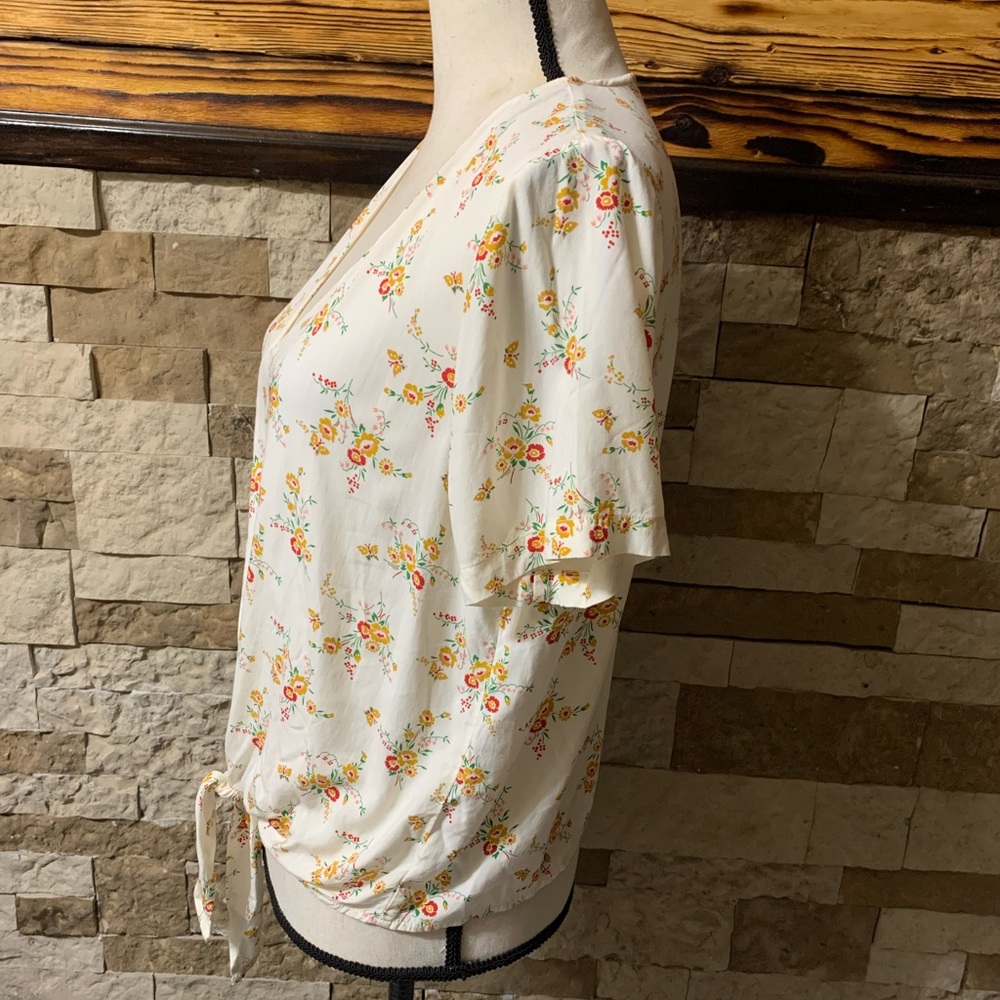 Madewell Novel Tie-Front Top in Windowbox Floral Springy Mustard Yellow Small - Picture 8 of 8